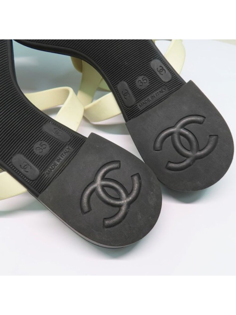 Chanel Camellia Beach Sandals Flat Heel 35 Black White Rubber Thong - Picture 8 of 11